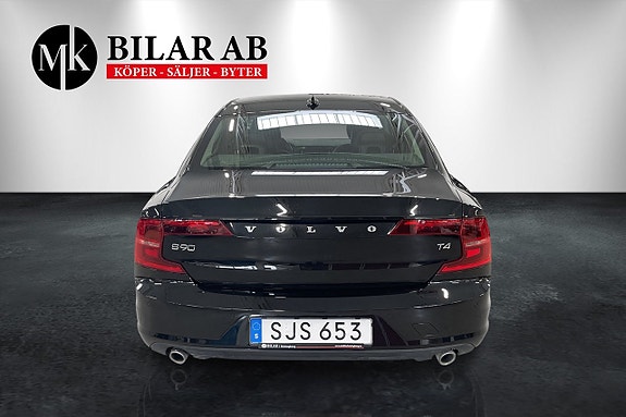 Volvo S90 4 of 5
