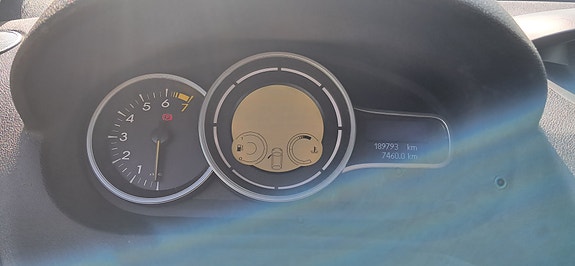 Renault Megane III 7 of 8