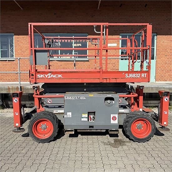 Skyjack SJ6832 RT - 12 m 2 of 30