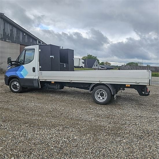 Iveco 35c16 3 of 5