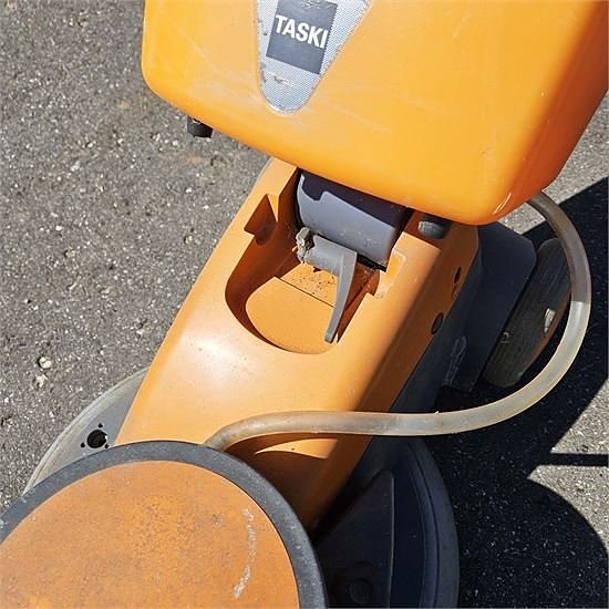 ABC 43 DLS - Taski Ergodisc 165 gulvskuremaskine / floor scr 18 of 19