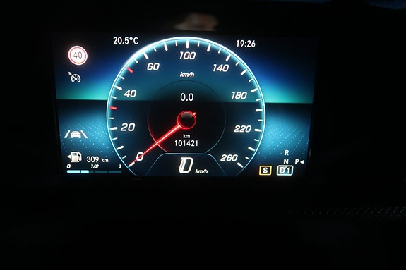 Mercedes-Benz A180 d 14 of 27