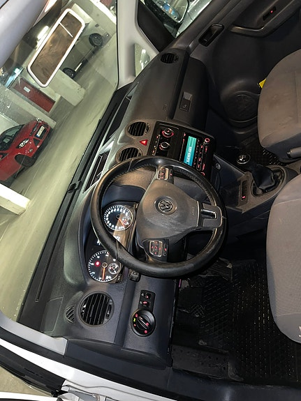 Volkswagen Caddy 5 of 5