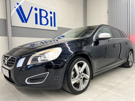 Volvo V60 2 of 5