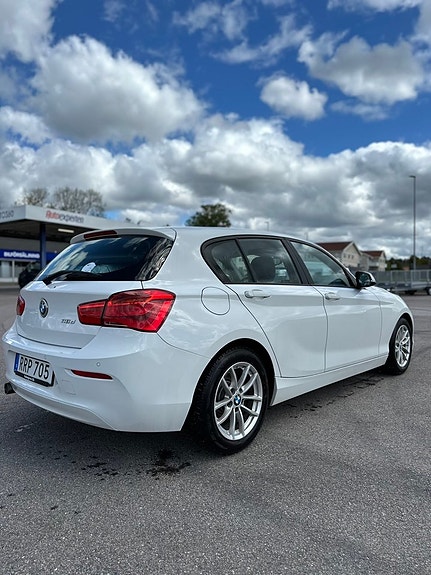 BMW 116d 3 of 5