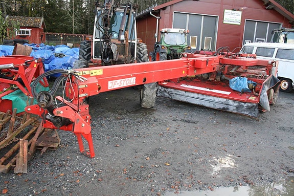 JF GMT 3205 slåtterkross med matta *Demonteras*