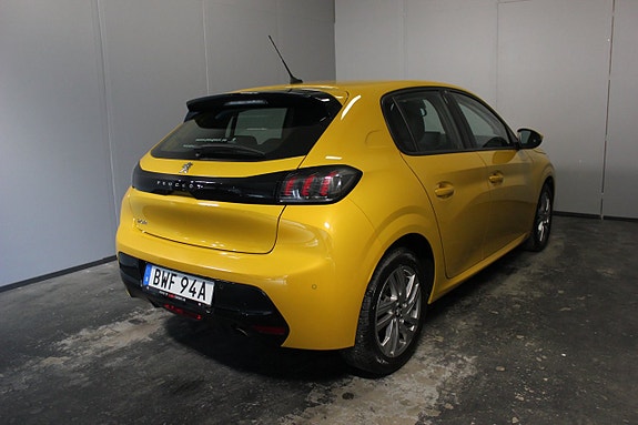 Peugeot 208 4 of 5