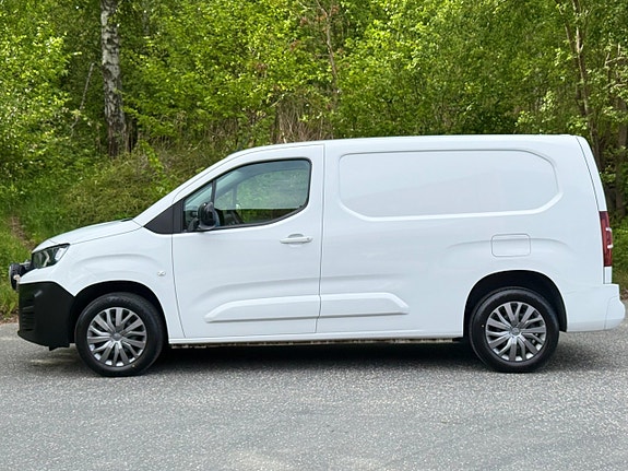 Peugeot Partner 2 of 5