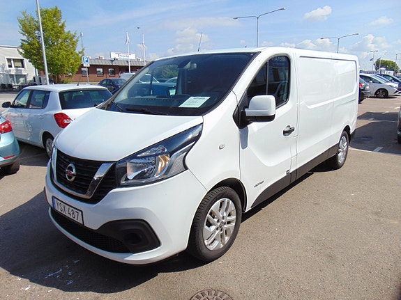 Nissan NV300