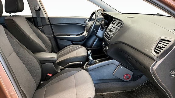 Hyundai i20 3 of 5