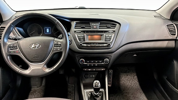 Hyundai i20 4 of 5