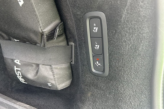 Volvo V90 Cross Country 12 of 24