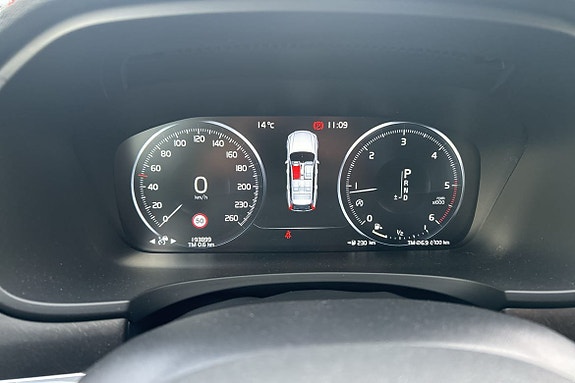 Volvo V90 Cross Country 16 of 24
