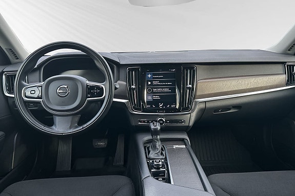 Volvo V90 Cross Country 9 of 24
