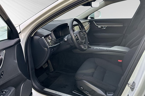 Volvo V90 Cross Country 7 of 24