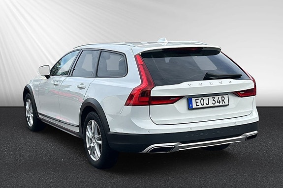 Volvo V90 Cross Country 4 of 5