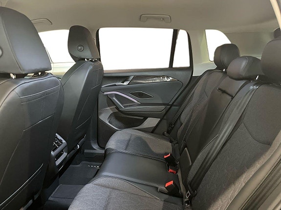 Volkswagen Tiguan 8 of 12
