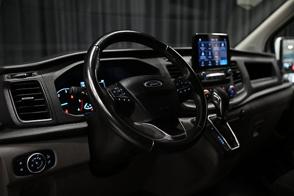 Ford Transit Custom 12 of 26