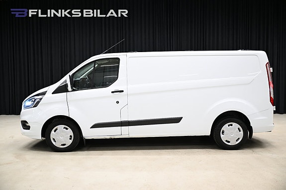 Ford Transit Custom 2 of 26