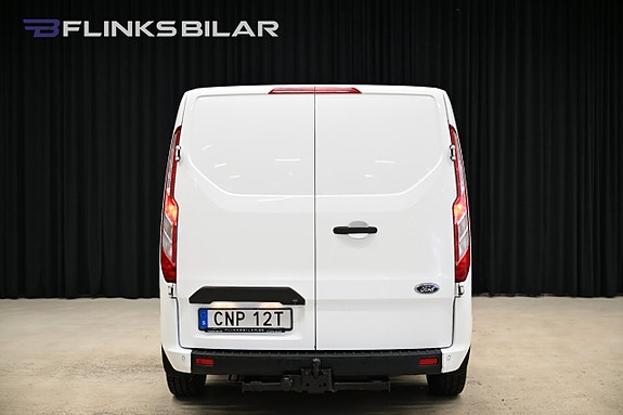 Ford Transit Custom 8 of 26