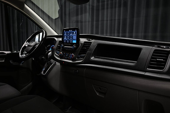 Ford Transit Custom 24 of 26