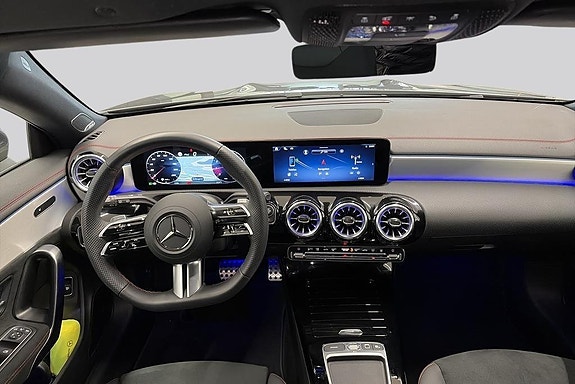 Mercedes-Benz CLA200 7 of 14