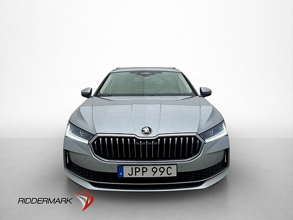 Skoda Superb 2 of 5