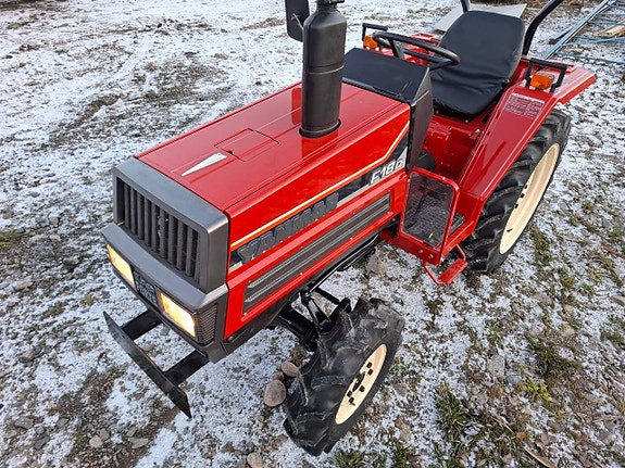 Kompakttraktor Yanmar F-18 4WD 4 of 12