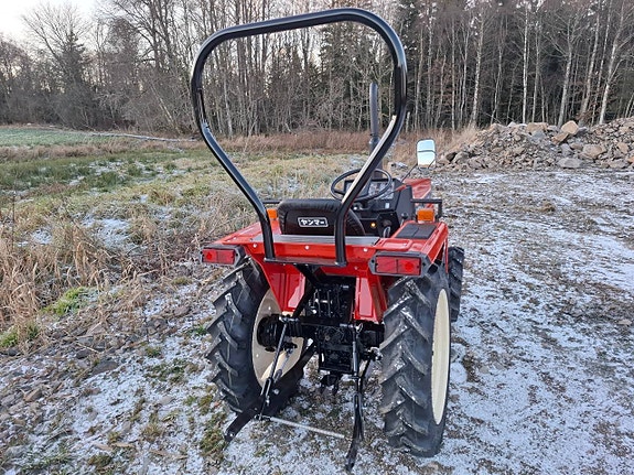 Kompakttraktor Yanmar F-18 4WD 6 of 12