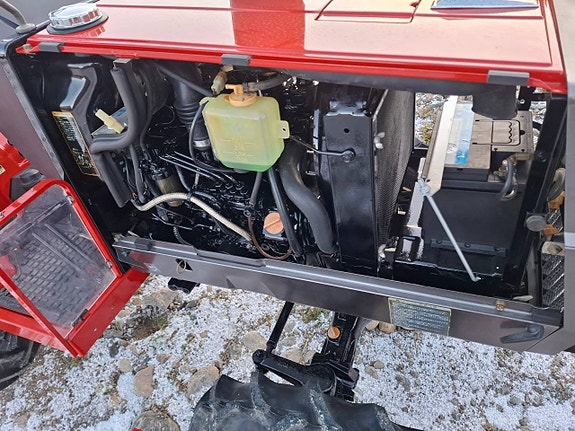 Kompakttraktor Yanmar F-18 4WD 10 of 12
