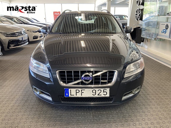 Volvo V70 5 of 5