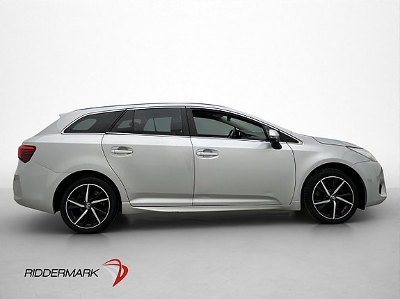 Toyota Avensis 9 of 30