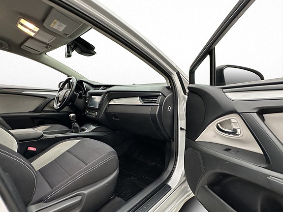 Toyota Avensis 15 of 30