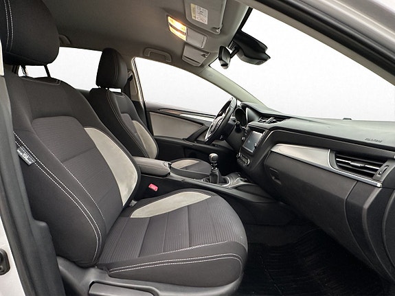 Toyota Avensis 14 of 30