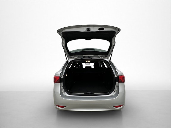 Toyota Avensis 26 of 30