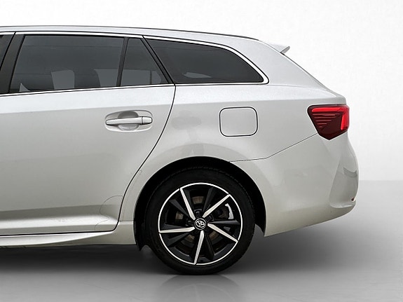Toyota Avensis 28 of 30