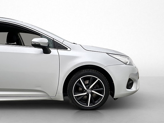 Toyota Avensis 30 of 30