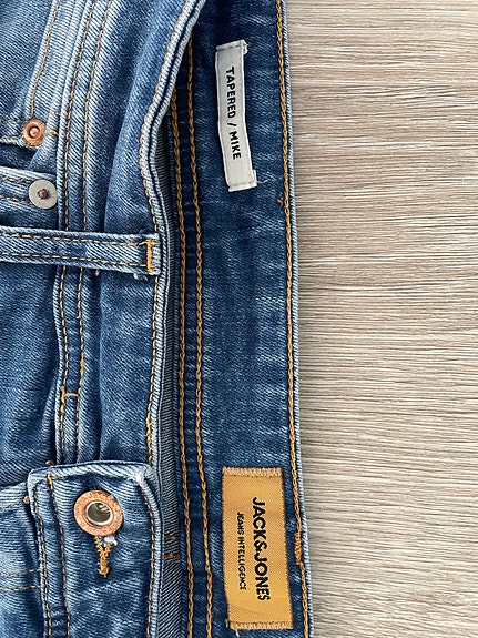 Product image 16 of 17