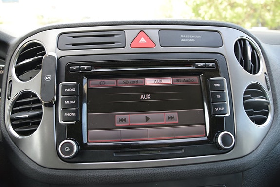 Volkswagen Tiguan 12 of 23