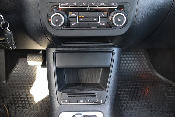 Volkswagen Tiguan 14 of 23