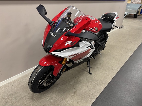 Yamaha YZF-R7 70th 6 of 9