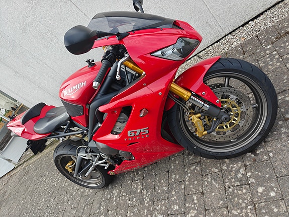 Triumph Daytona 675 3 of 5
