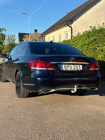 Mercedes-Benz E220 6 of 6
