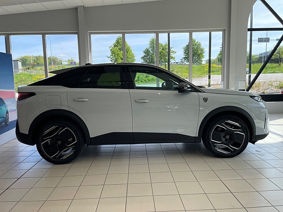 Peugeot 3008 4 of 5