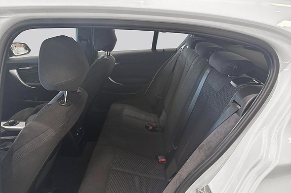BMW 118i 9 of 15
