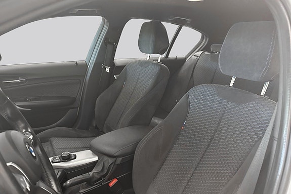 BMW 118i 11 of 15