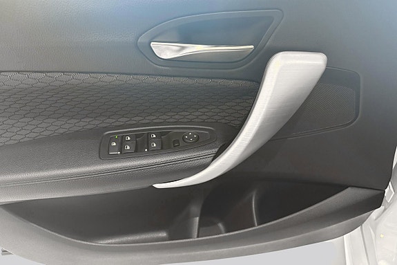 BMW 118i 12 of 15