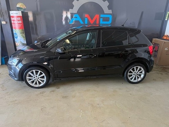 Volkswagen Polo 2 of 5