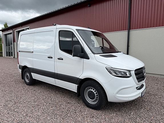Mercedes-Benz Sprinter 317 2 of 5
