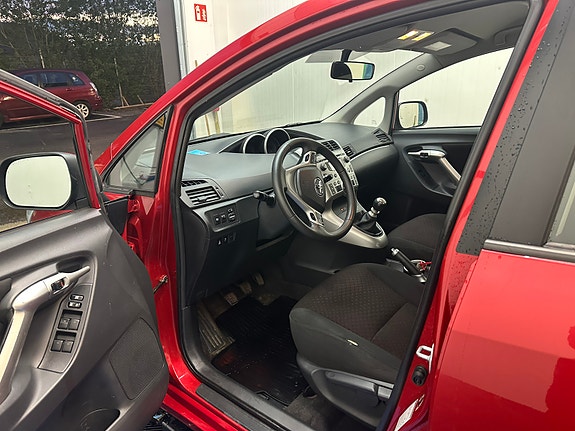 Toyota Verso 5 of 5